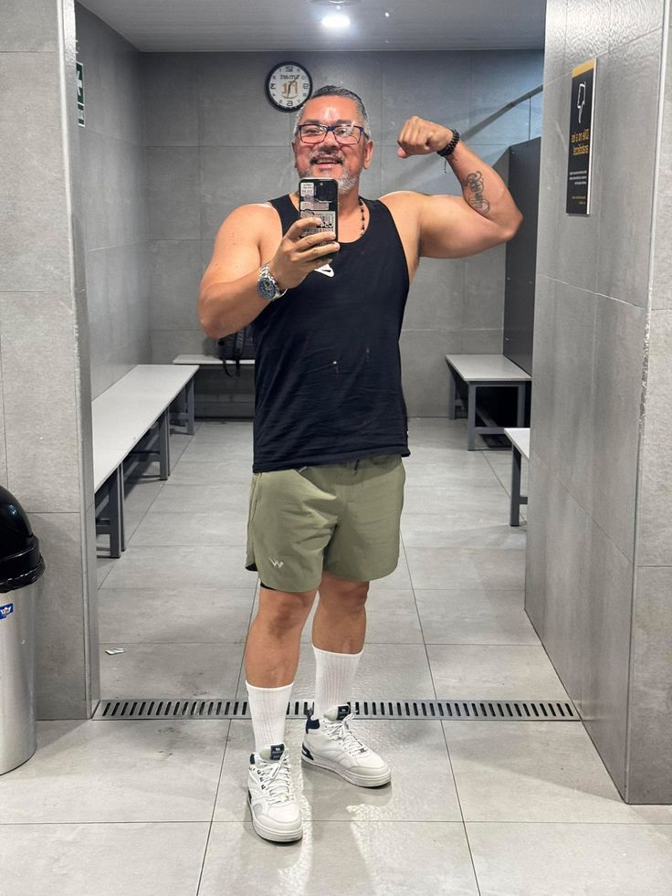 <em>Andrés Q.</em>